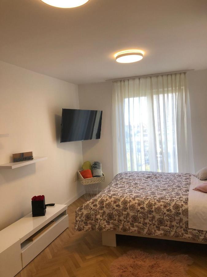 Apartman Lana *